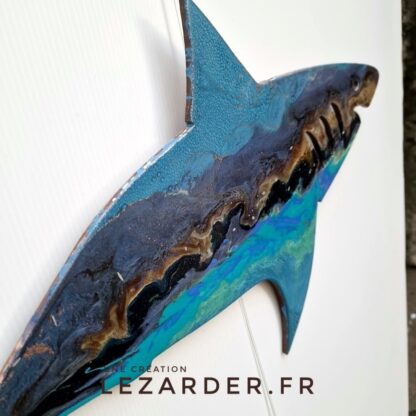Requin blanc en bois mdf 66x32cm – Image 3