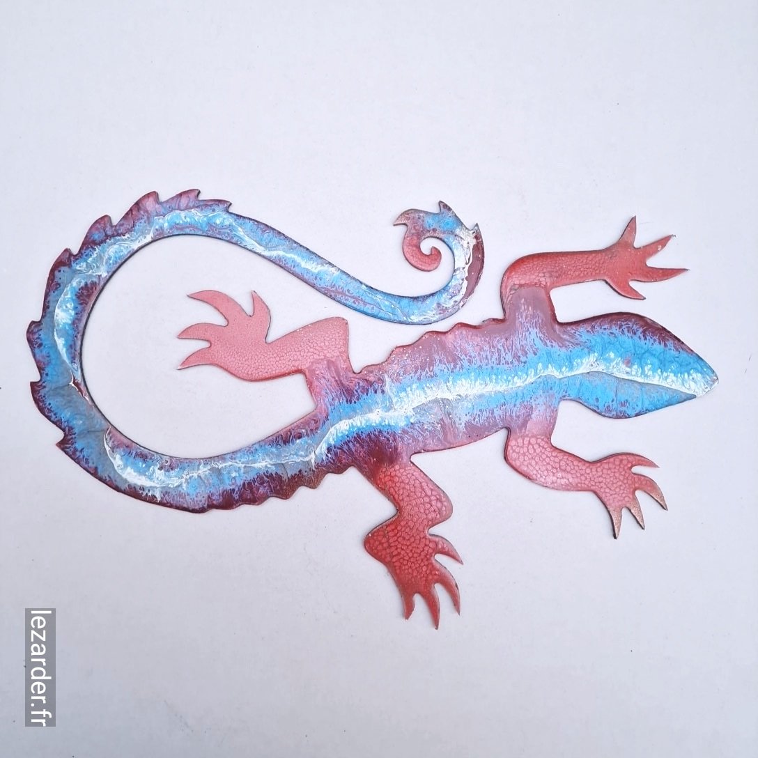 Salamandre en composite d'aluminium taille S 35x22cm
