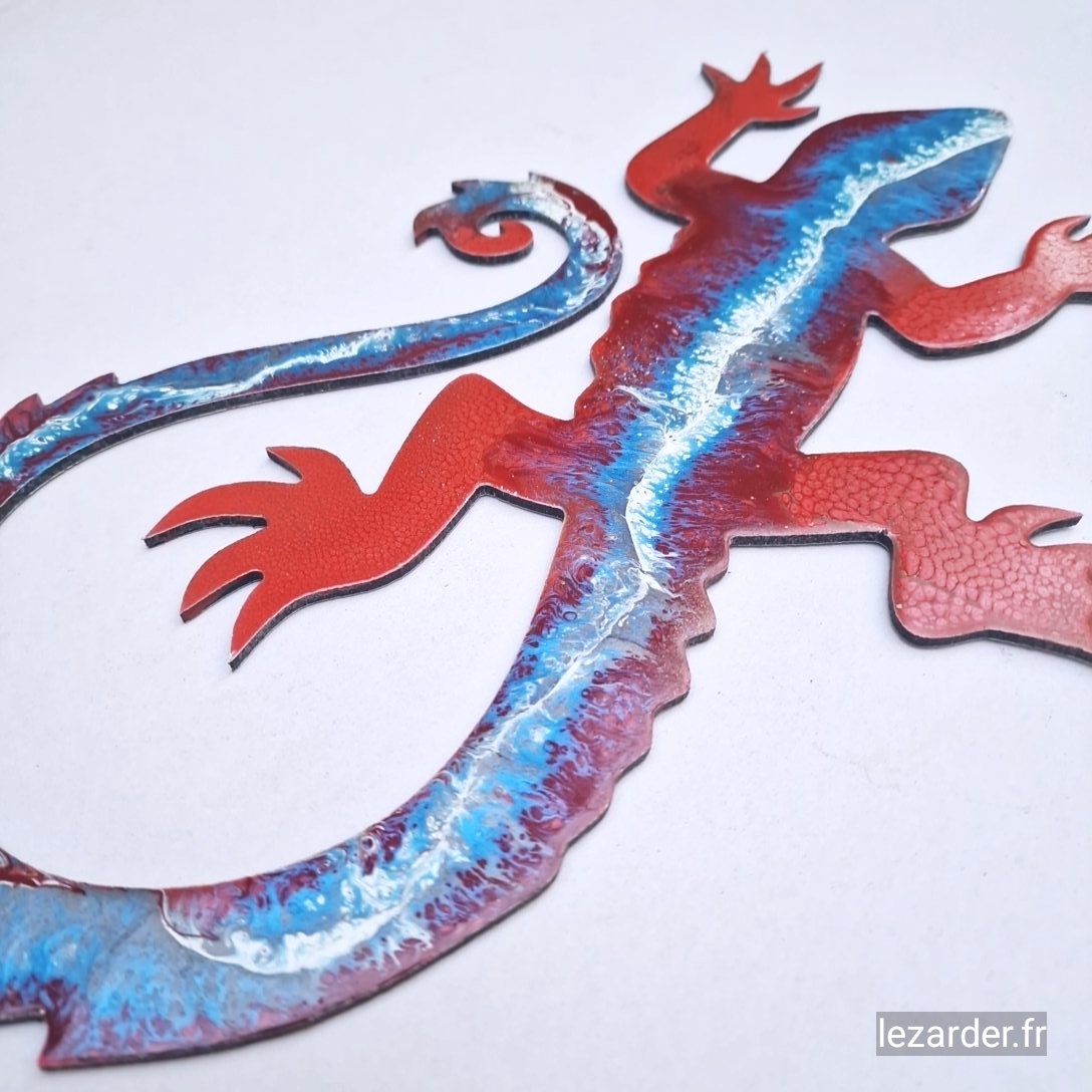 Salamandre en composite d'aluminium taille S 35x22cm – Image 2