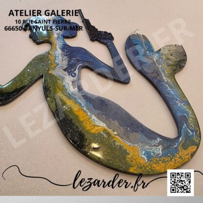 Sirène james bond girl en bois medium 25x23cm – Image 2